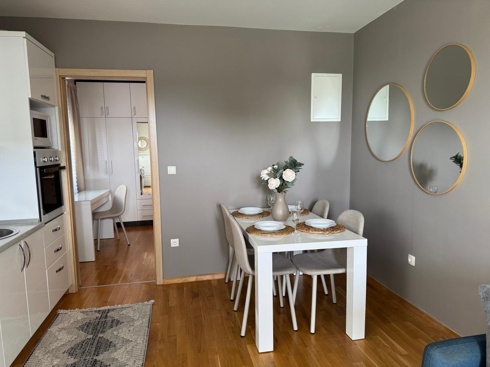 Apartment Tri Sunca Baška Voda Esterno foto