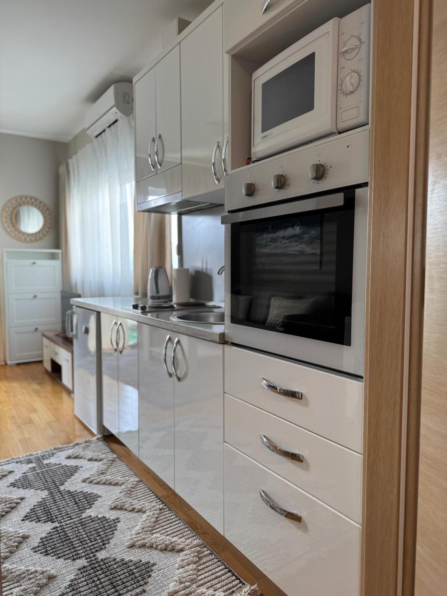 Apartment Tri Sunca Baška Voda Esterno foto